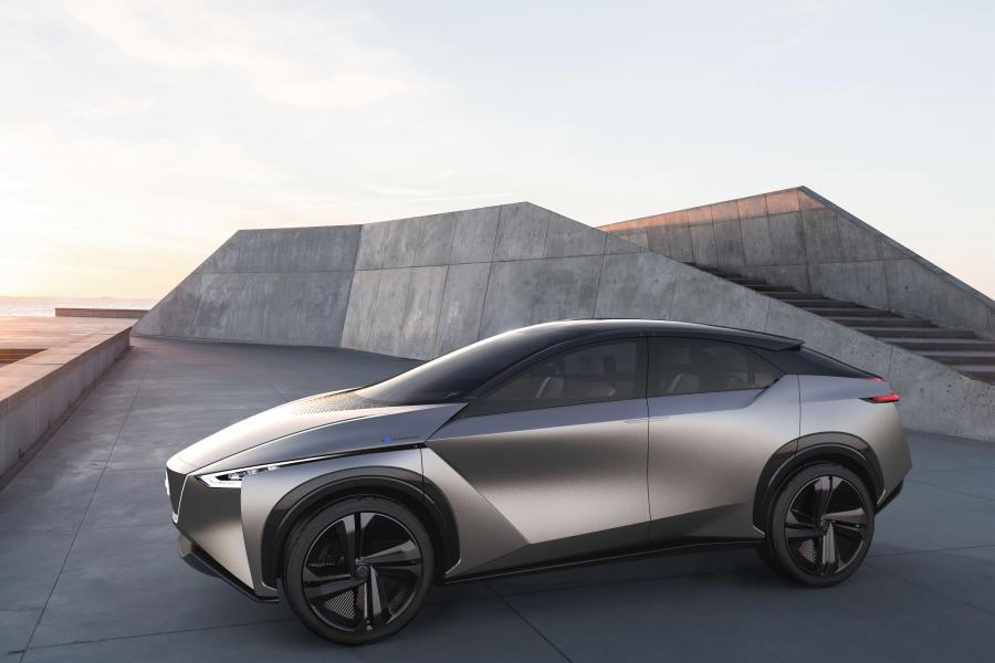  Nissan IMx Kuro Concept 2018 года  (фото 8 из 22)